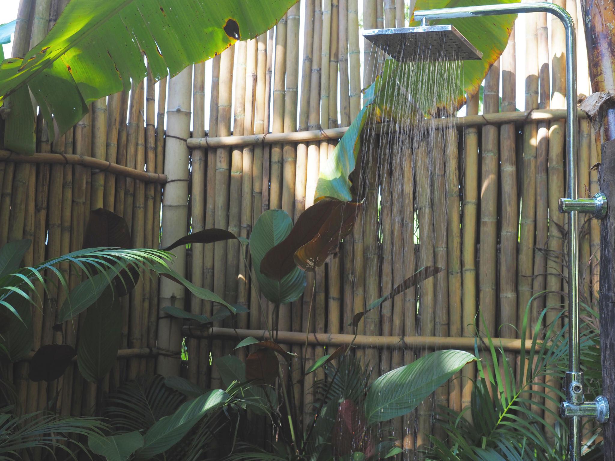 7 Creative Design Ideas for An Outdoor Shower & Spa